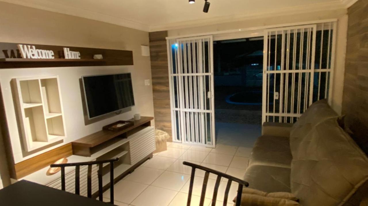 Casa De Praia Top! Beto Carrero, 500M Do Parque, Com Piscina E Sinuca, 1 Suite E 2 Quartos, 3Bwc, A 300M Da Praia, Churrasqueira E Estacionamento Privado Penha  Eksteriør bilde