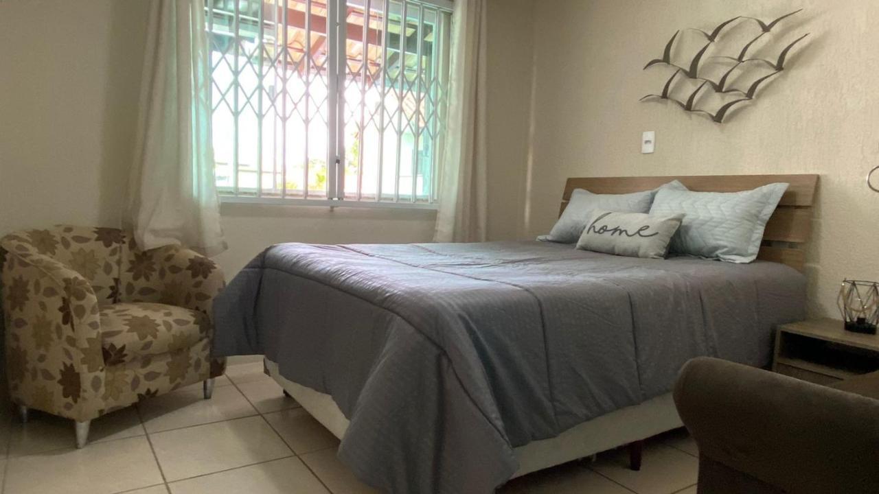 Casa De Praia Top! Beto Carrero, 500M Do Parque, Com Piscina E Sinuca, 1 Suite E 2 Quartos, 3Bwc, A 300M Da Praia, Churrasqueira E Estacionamento Privado Penha  Eksteriør bilde